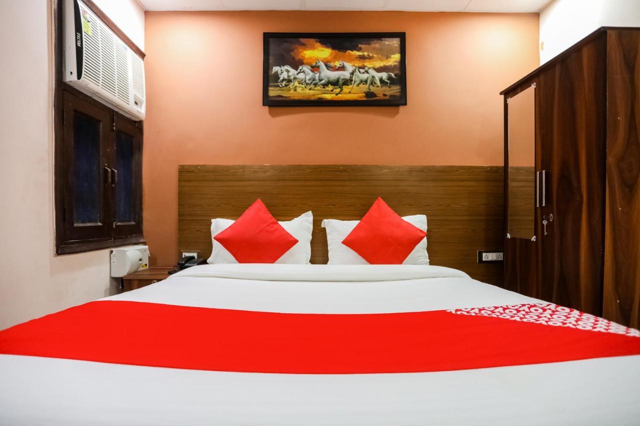Oyo 72993 Hotel The Gold Faridabad Εξωτερικό φωτογραφία