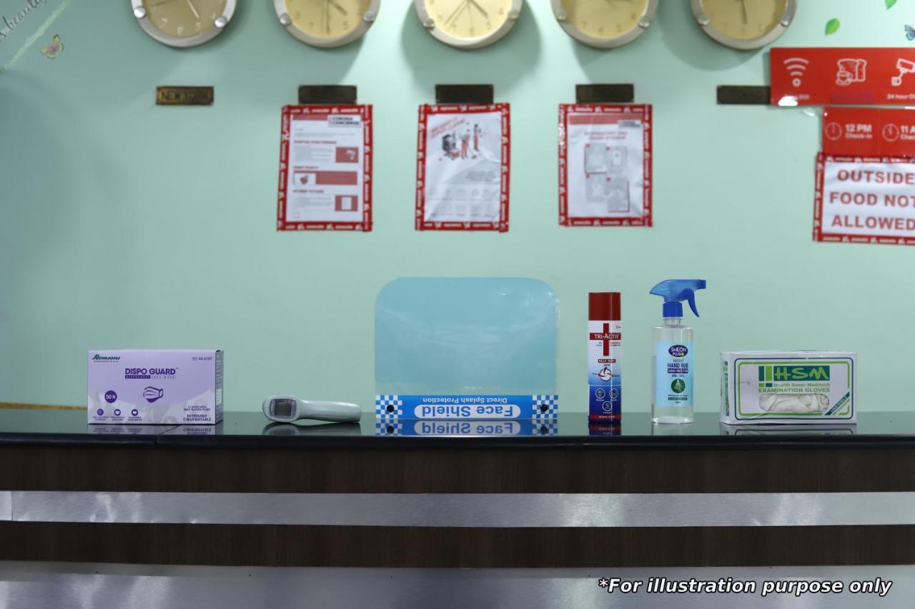 Oyo 72993 Hotel The Gold Faridabad Εξωτερικό φωτογραφία